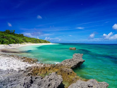 九州・沖縄の風景 - リゾートの島々と豊かな自然