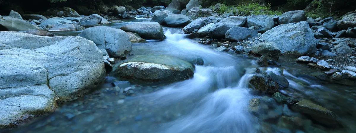 川沿いのイメージ